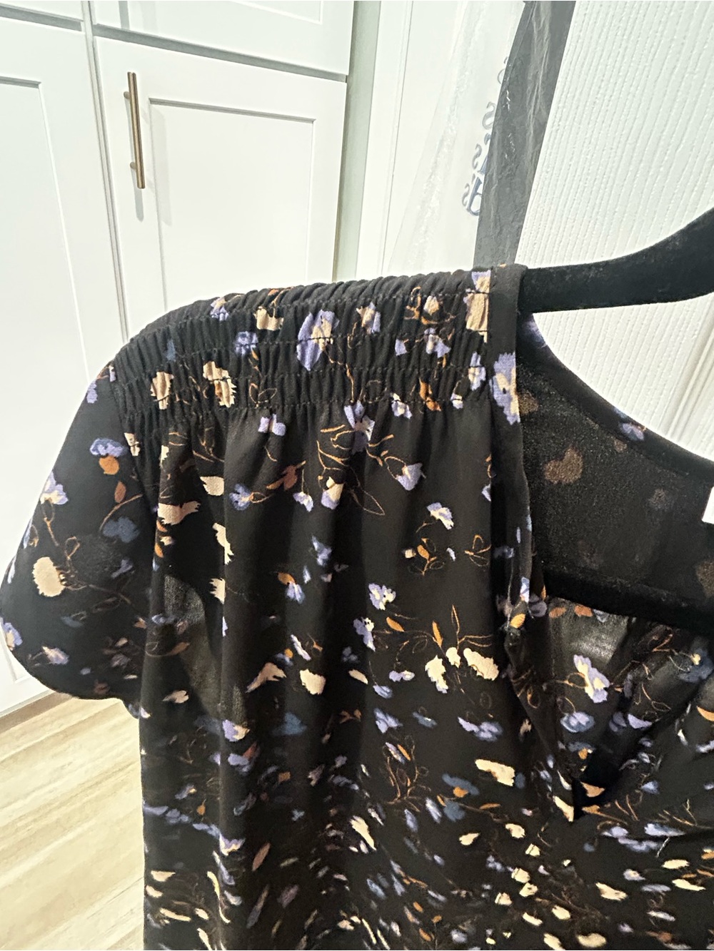 Monday Fun Navy floral blouse
XXL - Picture 3 of 7